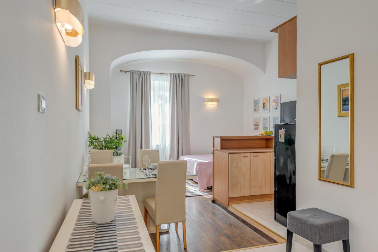 Apartments Riva Lucija By Litto Split Luaran gambar